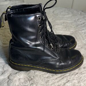 Doc Martin black Leather air cushioned sole Combat Boots W Sz 9